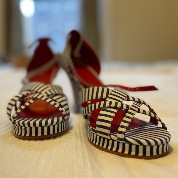 N.Y.L.A. Blue-Striped Heels - NWOT - Picture 8 of 9